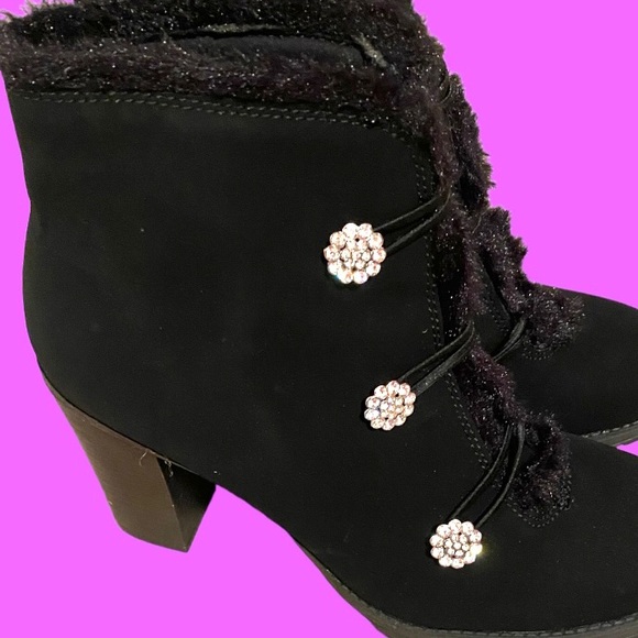 Andiamo Black  booties with rhinestones cluster buttons size 9.5 New without box - Picture 8 of 12